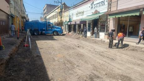 El Gobierno de la Capital avanza en Julián de los Reyes con labores que preparan el terreno para su próxima pavimentación