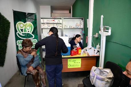Avanza campaña de vacunación invernal en colonias de Soledad de Graciano Sánchez
