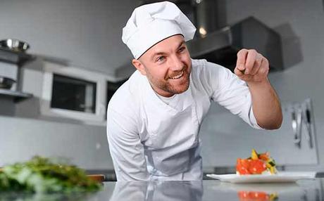 Formación Universitaria impulsa la preparación en el sector culinario con su FP en Cocina y Gastronomía