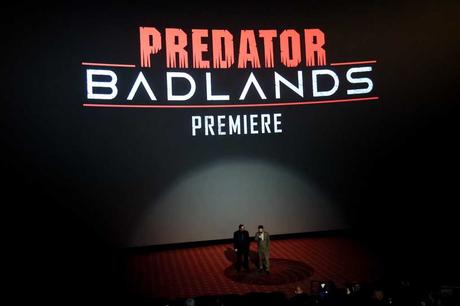 El elenco y los realizadores de Depredador: Tierras Savajes conquistan Hollywood en la Premiere de Estados Unidos