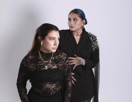 Left & Right estrena ‘Different Worlds’, una canción de amor, resistencia y resiliencia Left & Right estrena ‘Different Worlds’, una canción de amor, resistencia y resiliencia