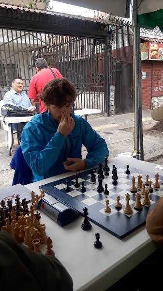 Sebastian Mihajlov es el Rey Callejero en su segundo domingo Sebastian Mihajlov es el Rey Callejero en su segundo domingo