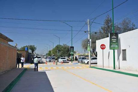 Ricardo Gallardo entrega calles de concreto y una secundaria en Soledad Ricardo Gallardo entrega calles de concreto y una secundaria en Soledad