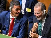 monarquía española desangra abrazo "sanchismo corrupto"