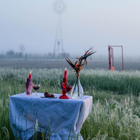 Clara Ballestero presenta los segundos dos cortes de su nuevo disco: Tiempo y Una razón para esperar