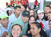 Ricardo Gallardo garantiza transporte gratuito para estudiantes vallenses