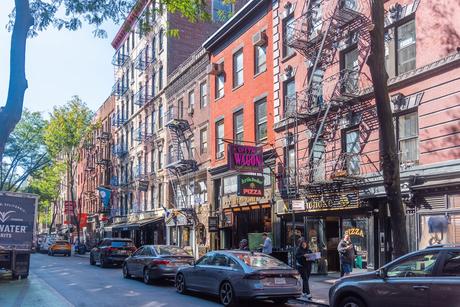 12 barrios que se convirtieron en escenarios de películas pueblo de greenwich