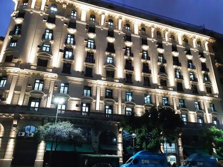 Buenos Aires de noche. Edificio.jpg