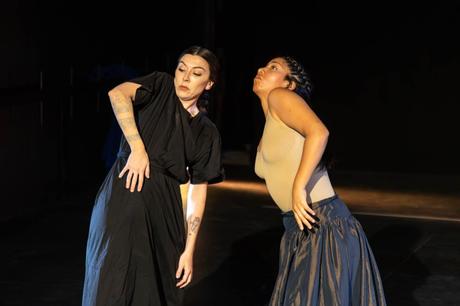 GAM: Montaje inmersivo y ceremonial honra a las mujeres originarias