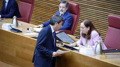 Tras la crisis de Mazón, el PP valenciano a merced de Vox.