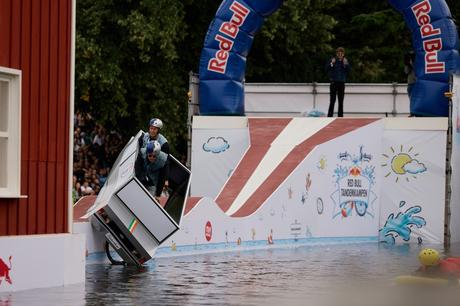 Lo que no sabes de la divertida competencia que llega por primera vez a Chile: Red Bull Al Agua Pato Lo que no sabes de la divertida competencia que llega por primera vez a Chile: Red Bull Al Agua Pato