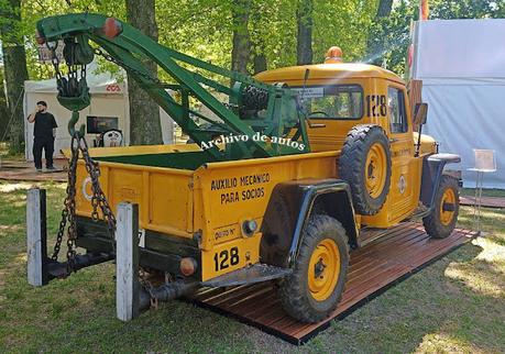 Jeep Baqueano 1000 grúa del ACA de 1961