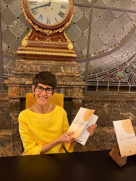 BLOGSSIPGIRL Y LA HISTORIA DE UN PROCESO CREATIVO. PRESENTACIÓN DE LA ESENCIA, MI LIBRO.  EN CAJA RURAL DE ARAGÓN