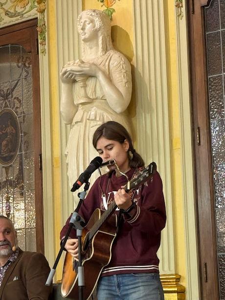 BLOGSSIPGIRL Y LA HISTORIA DE UN PROCESO CREATIVO. PRESENTACIÓN DE LA ESENCIA, MI LIBRO.  EN CAJA RURAL DE ARAGÓN