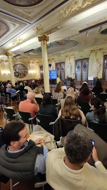 BLOGSSIPGIRL Y LA HISTORIA DE UN PROCESO CREATIVO. PRESENTACIÓN DE LA ESENCIA, MI LIBRO.  EN CAJA RURAL DE ARAGÓN