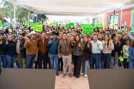Ricardo Gallardo lleva mejoras urbanas y certidumbre patrimonial a Cedral