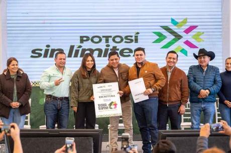 Ricardo Gallardo lleva mejoras urbanas y certidumbre patrimonial a Cedral