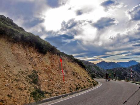 De Tajadura a la Redondina (LA AGRESTE PEÑAMELLERA PARTE I) Inicio del sendero junto a la canal del Jorcao