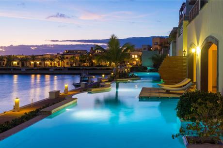 Swimhome lanza un configurador para encontrar el foco de superficie ideal según cada piscina Swimhome lanza un configurador para encontrar el foco de superficie ideal según cada piscina