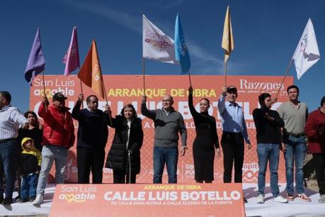 Alcalde Galindo pone fin a 25 años de espera para la pavimentación de Luis Botello