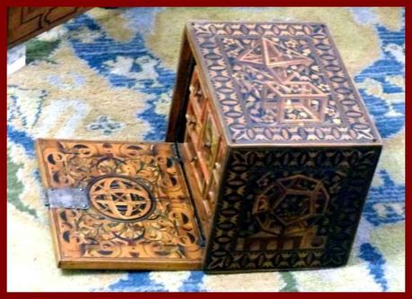 Instantánea sobre las “Matemáticas en muebles escritorio”