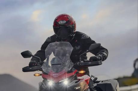 La moto que va a cambiar el Touring en 2026 ya tiene nombre; Honda CB1000GT Touring