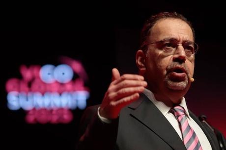 Sánchez pide «mucha precaución» tras el aviso rojo de la Aemet por fuertes lluvias en Cáceres, Sistema Central y Ávila Sánchez pide «mucha precaución» tras el aviso rojo de la Aemet por fuertes lluvias en Cáceres, Sistema Central y Ávila