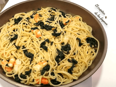 SALTEADO DE ESPINACAS Y LANGOSTINOS CON PASTA