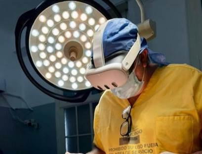 El Hospital Pirovano realizó la primera cirugía con realidad aumentada del sistema público de la Ciudad