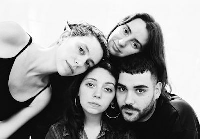 MOURN: 'LETRA LIGADA'