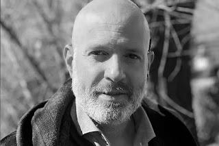 DEL POEMA DE CADA DÍA. HOY, TRES AGRAVIOS, DE JOSÉ MARÍA SÁNCHEZ ARANDA