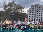 Miles personas desfilan hasta Mamés para exigir genocido» antes encuentro Euskadi-Palestina