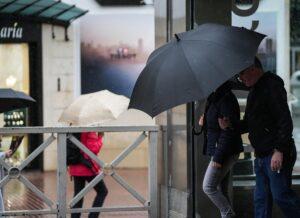 La borrasca Claudia pierde intensidad el domingo pero mantendrá una gran inestabilidad en Galicia, Andalucía y Baleares La borrasca Claudia pierde intensidad el domingo pero mantendrá una gran inestabilidad en Galicia, Andalucía y Baleares