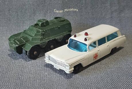 Saracen Carrier y Ambulancia Cadillac piezas #54 de Matchbox Saracen Carrier y Ambulancia Cadillac piezas #54 de Matchbox