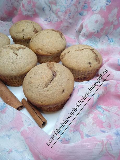 PETITS GÂTEAUX À LA FARINE DE BLÉ COMPLET ET À LA CANNELLE / WHOLE WHEAT FLOUR CINNAMON MUFFINS / MAGDALENAS CON HARINA DE TRIGO INTEGRAL Y CANELA / مافن دقيق القمح الكامل و القرفة PETITS GÂTEAUX À LA FARINE DE BLÉ COMPLET ET À LA CANNELLE / WHOLE WHEAT FLOUR CINNAMON MUFFINS / MAGDALENAS CON HARINA DE TRIGO INTEGRAL Y CANELA / مافن دقيق القمح الكامل و القرفة