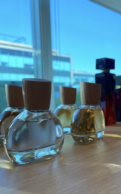 natura perfumes humor kayac lanzamiento de Alta Perfumería Essencial y Homem para hombres y mujeres y humor  Alta Perfumeria