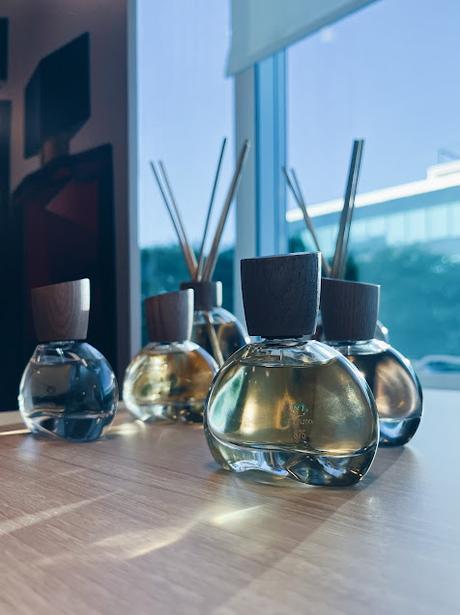 natura perfumes humor kayac lanzamiento de Alta Perfumería Essencial y Homem para hombres y mujeres y humor  Alta Perfumeria