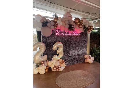 Brillo spray para globos; acabado profesional para decoraciones visualmente impactantes Brillo spray para globos; acabado profesional para decoraciones visualmente impactantes