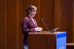 Graves disturbios en Bangladesh tras la condena a muerte de la ex primera ministra Hasina Graves disturbios en Bangladesh tras la condena a muerte de la ex primera ministra Hasina