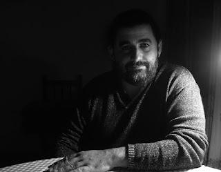 DEL POEMA DE CADA DÍA. HOY, CONTRA TODAS LAS PATRIAS, DE MANUEL GARCÍA