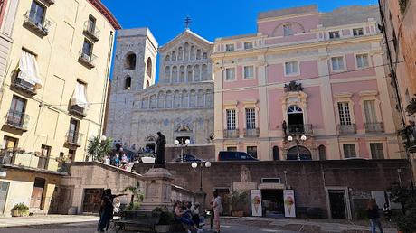 CERDEÑA : CAGLIARI, LA CAPITAL DE LA ISLA CERDEÑA : CAGLIARI, LA CAPITAL DE LA ISLA