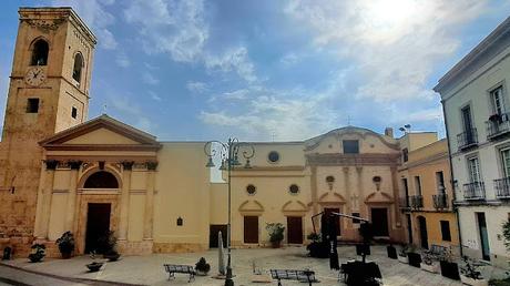 CERDEÑA : CAGLIARI, LA CAPITAL DE LA ISLA CERDEÑA : CAGLIARI, LA CAPITAL DE LA ISLA