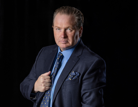 Ignacio Purcell Mena consolida su reputación como referente de la energía responsable y la filantropía