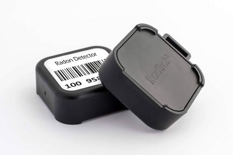 La medición de radón a largo plazo se consolida como método más fiable para conocer la concentración anual promedio de gas radón La medición de radón a largo plazo se consolida como método más fiable para conocer la concentración anual promedio de gas radón