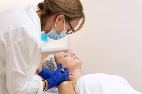 Flacidez facial; alternativas sin cirugía para restaurar la estructura del rostro y cuello Flacidez facial; alternativas sin cirugía para restaurar la estructura del rostro y cuello