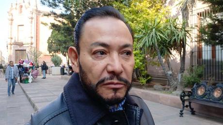 Héctor Serrano plantea reunión con el rector de la UASLP y defiende iniciativa sobre inteligencia artificial