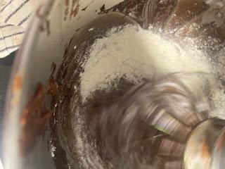 PASTEL DE CHOCOLATE  FÁCIL