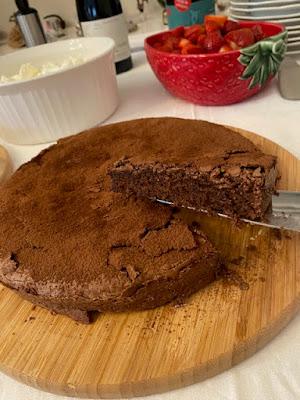 PASTEL DE CHOCOLATE  FÁCIL