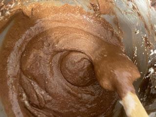 PASTEL DE CHOCOLATE  FÁCIL