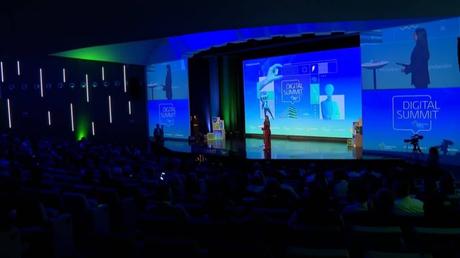 Toledo da la bienvenida a la Navidad con la inauguración del alumbrado en un emotivo acto en el que participado Afanion Toledo da la bienvenida a la Navidad con la inauguración del alumbrado en un emotivo acto en el que participado Afanion